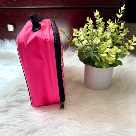 Justice “Girls Can Change the World” Sequin Lunchbox – Pink & Black - Picture 5 of 8